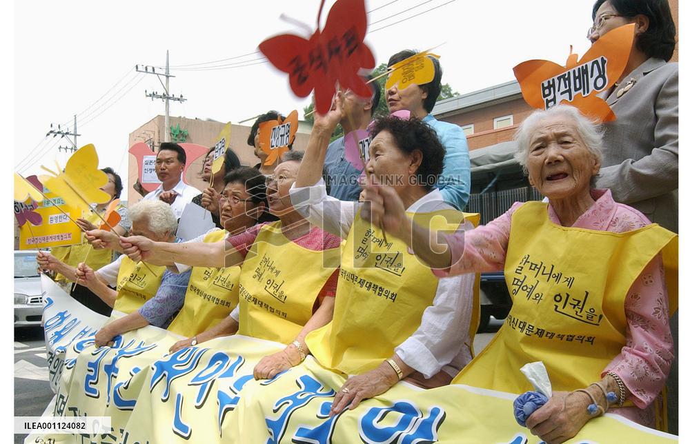 S. Koreans who served as 'sex slaves' demand apology from Japan