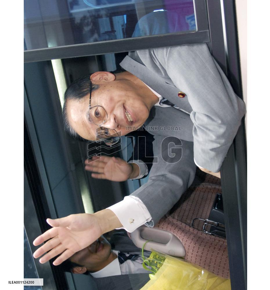 Fukuda speaks in Sendai for LDP presidential election