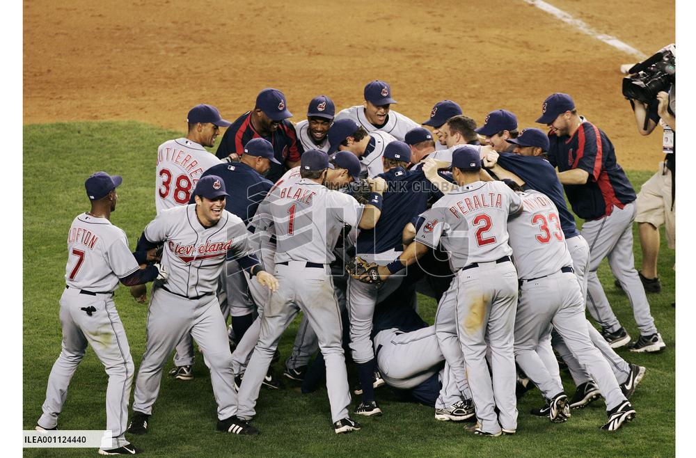 Cleveland Indians oust N.Y. Yankees from postseason playoffs