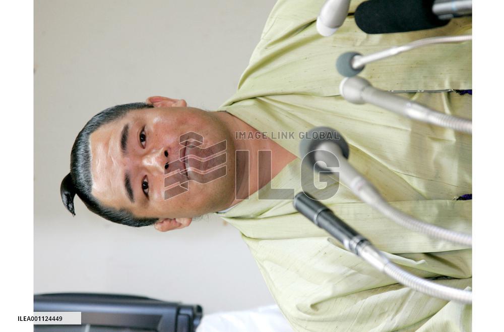 Tokitsuumi takes over stable from dismissed elder