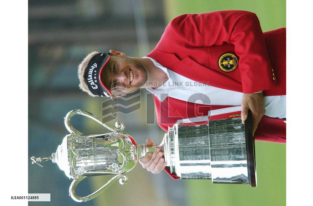 Jones wins Taiheiyo Masters with final-hole eagle