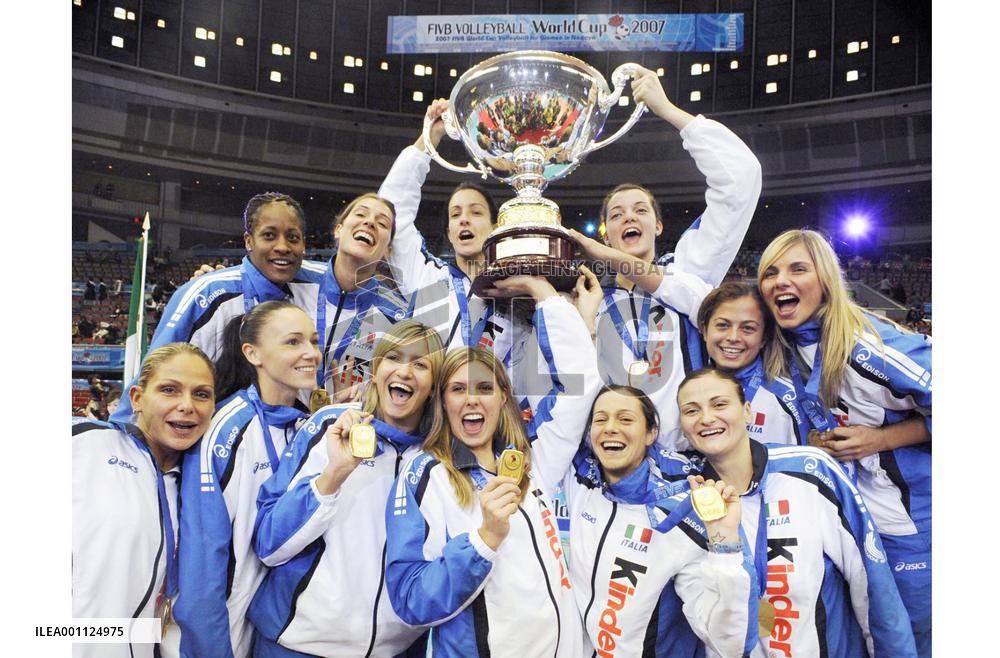Volleyball: Unbeaten Italy wins women's World Cup