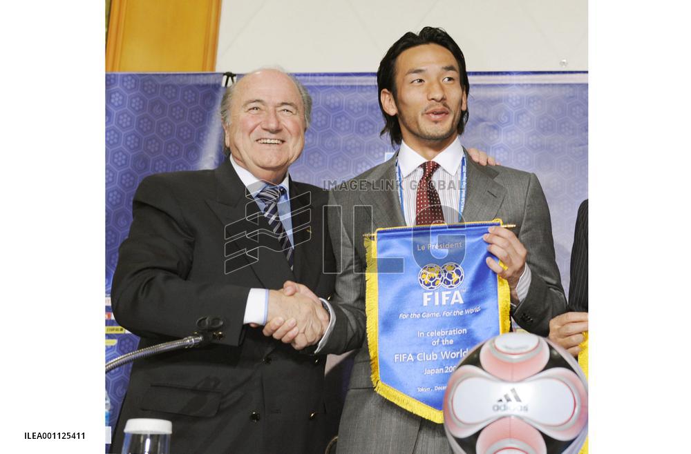 Retired Japan soccer star Nakata meets press