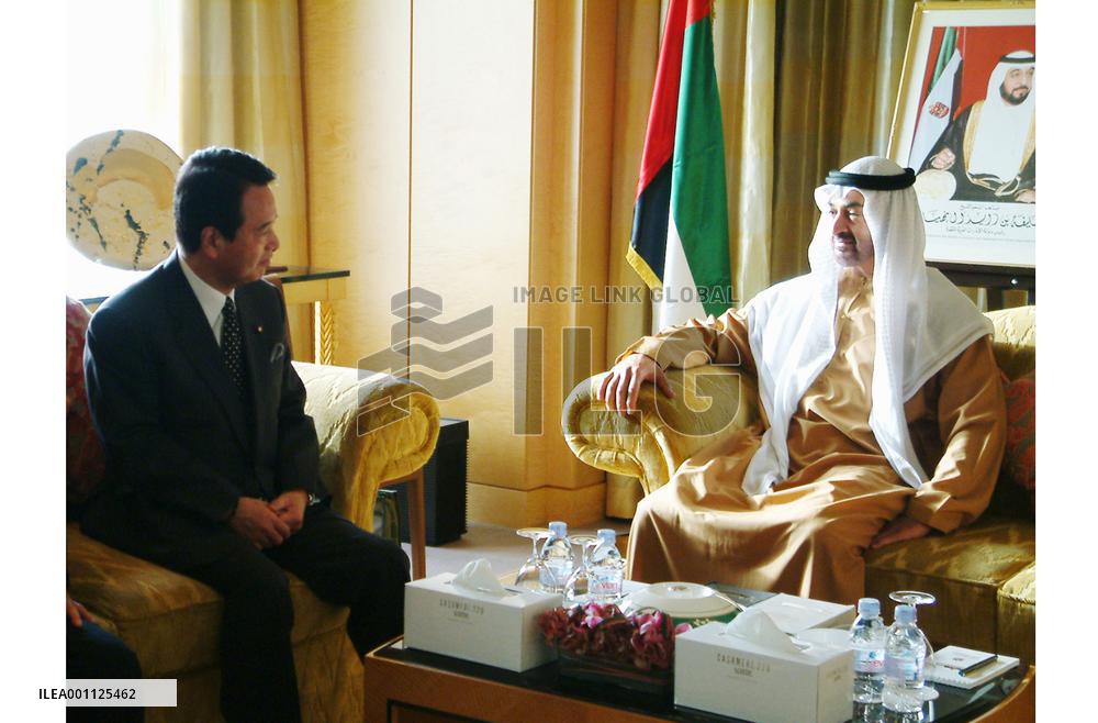 METI chief meets with Abu Dhabi Crown Prince Sheikh Mohammed