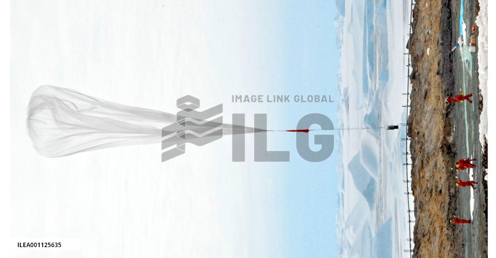 Japan conducts CO2 study in Antarctic stratosphere