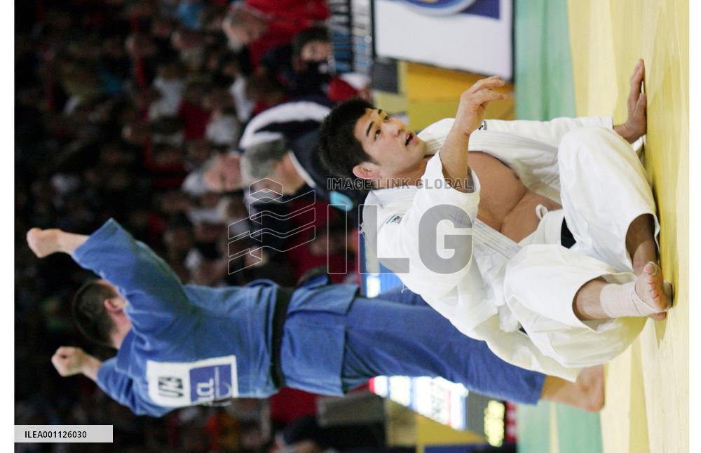 Inoue beaten by Tangriev in Paris third place playoff