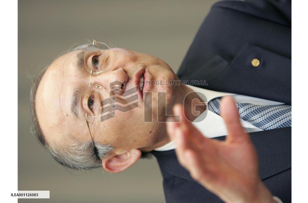 Toyota eyes building new plants in China, India