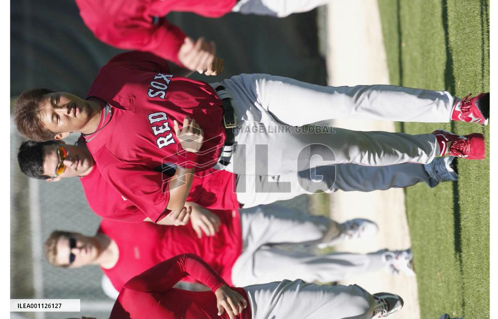 Japanese major leagues begin preseason training