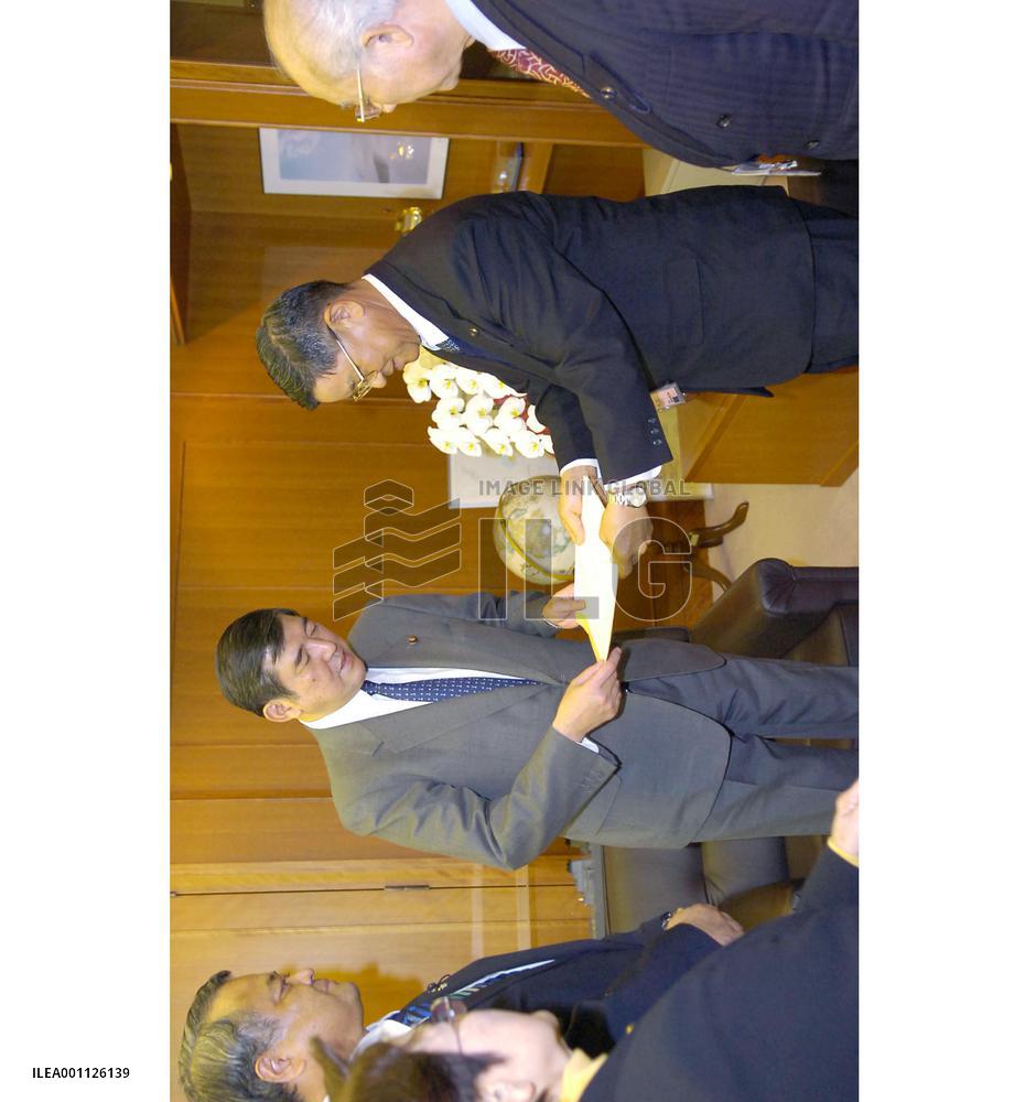 Okinawa lawmakers demand measures against U.S. bases