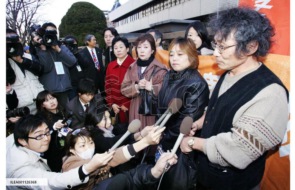 21 more plaintiffs reach settlement in hepatitis-C damages suit