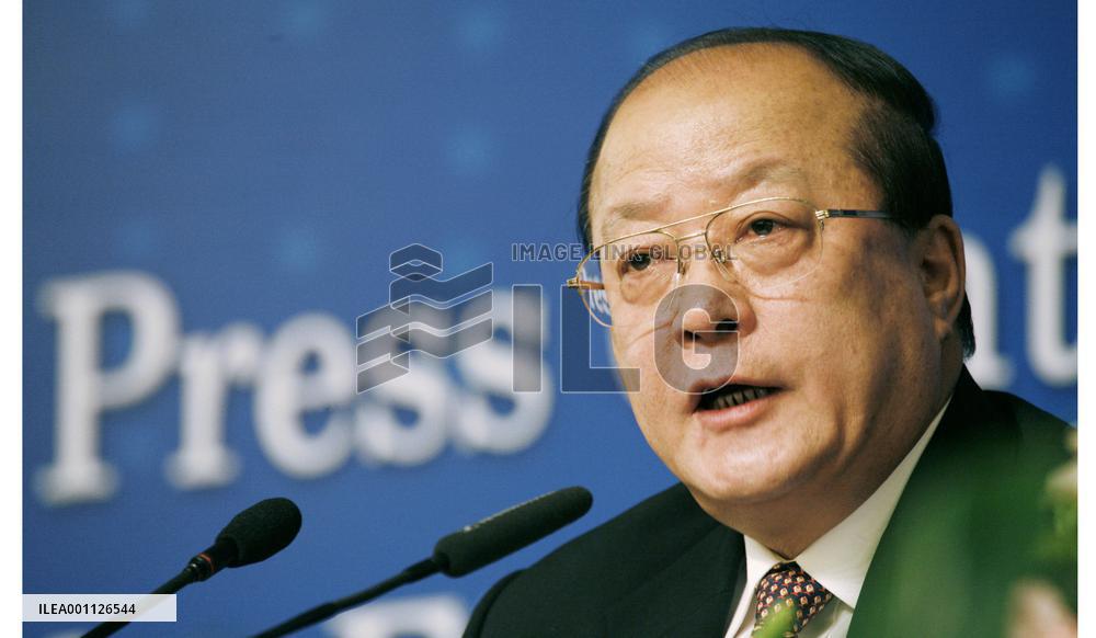 China safety boss raps media coverage of tainted dumplings