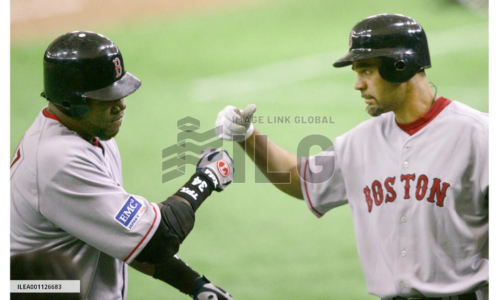 Red Sox edge Hanshin 6-5 in exhibition opener