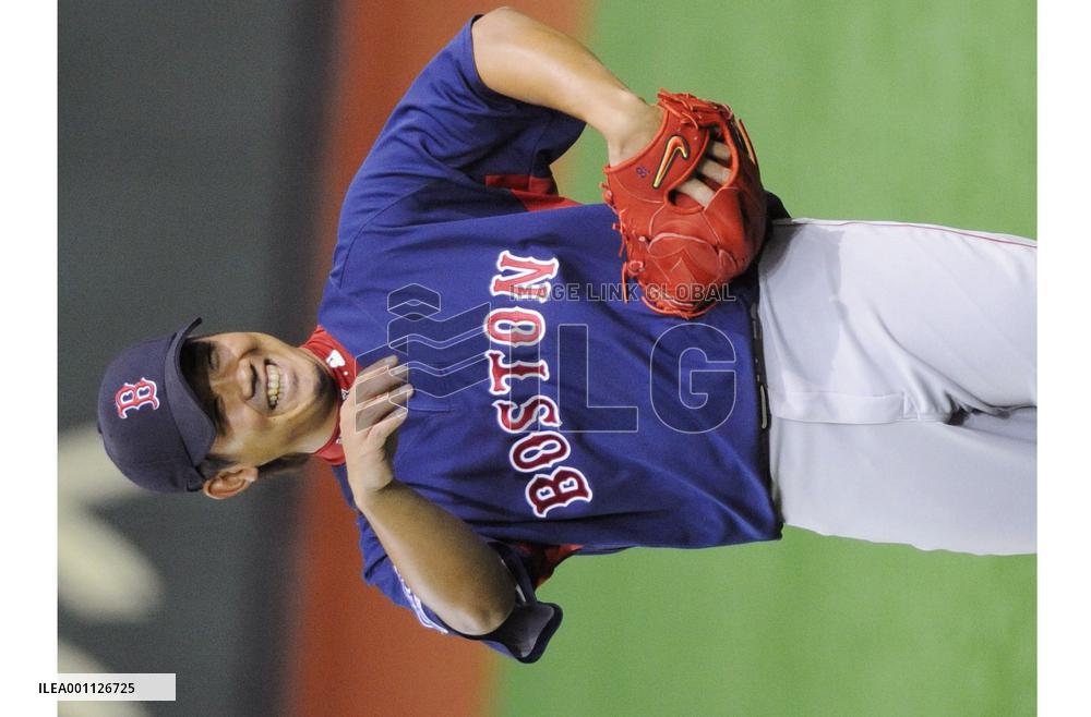 Boston's Matsuzaka practices ahead of MLB opener