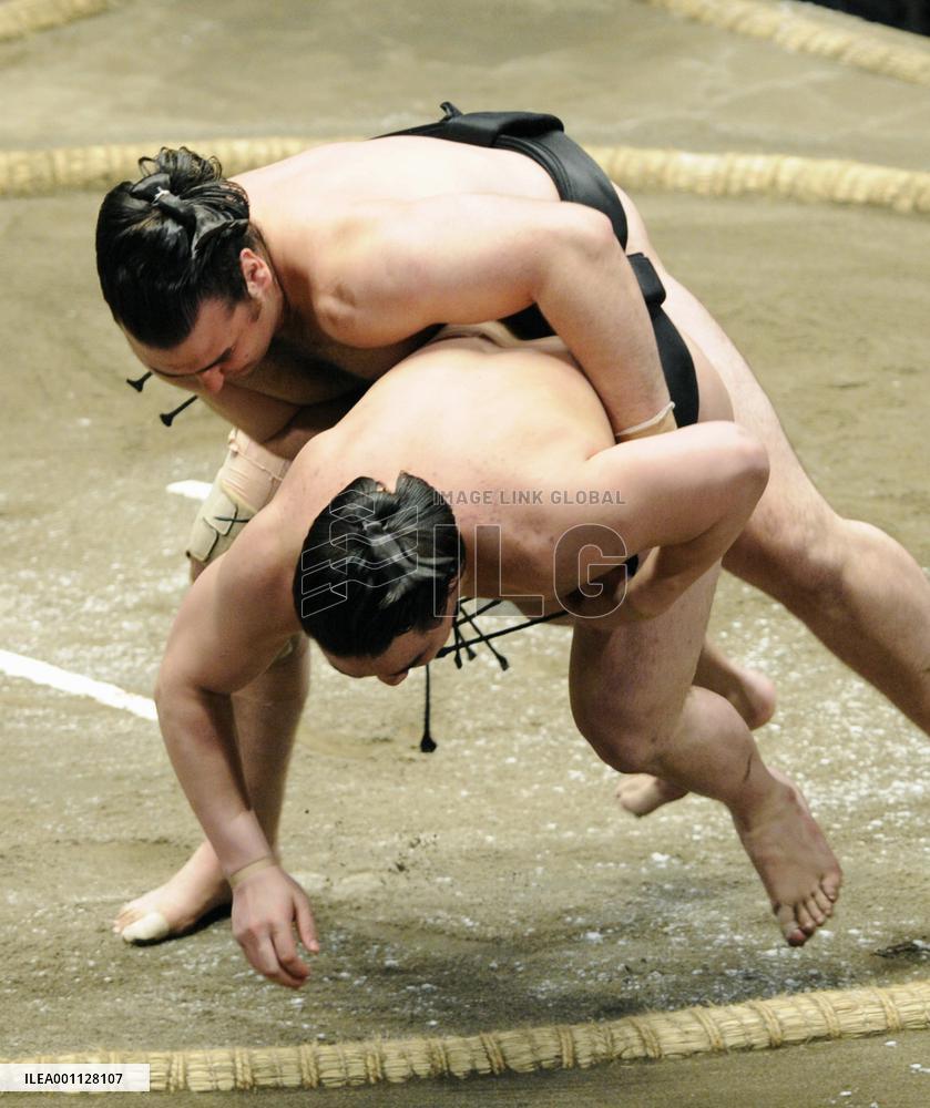 Sumo: Kotooshu becomes 1st European to win Emperor's Cup