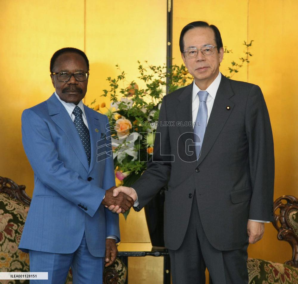Fukuda begins marathon talks with African leaders ahead of TICAD