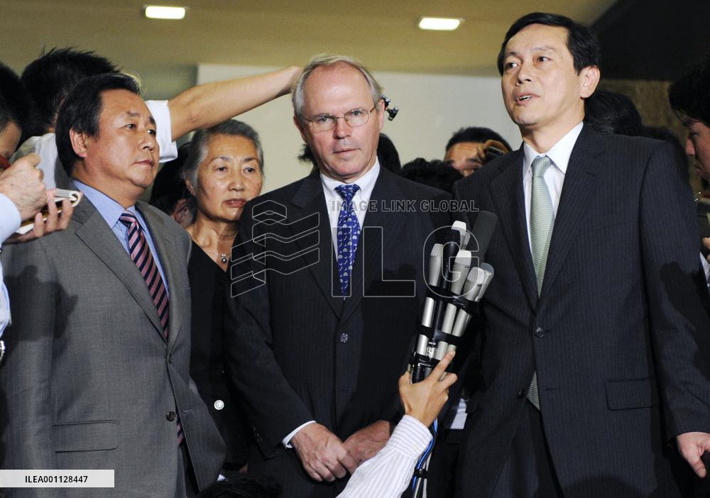 Japan, U.S., S. Korea meet to push forward N. Korea nuke talks