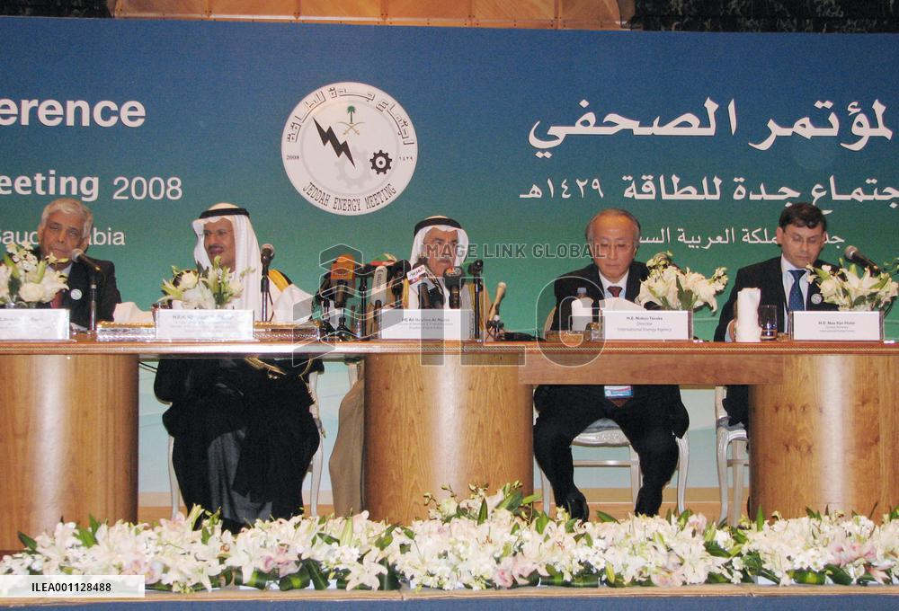 Major countries united in Saudi Arabia over high oil prices