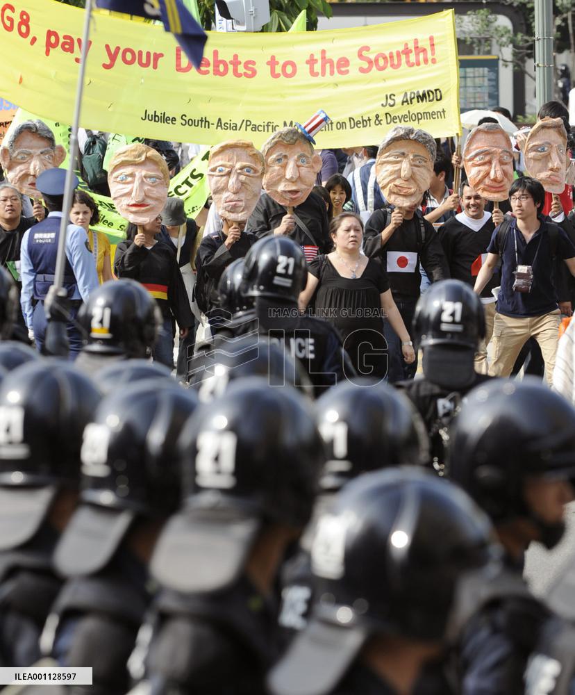 NGOs hold large rally in Sapporo ahead of G-8 summit