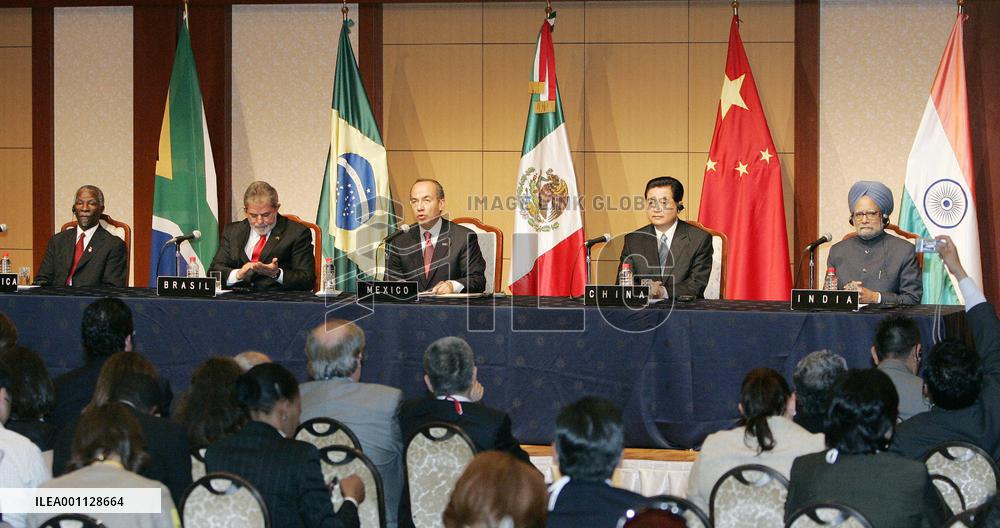 Group of 5 leaders call for cooperation on Beijing Olympics