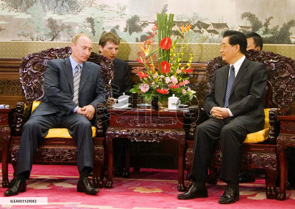 Olympics diplomacy: Hu Jintao meets Russia Prime Minister Putin