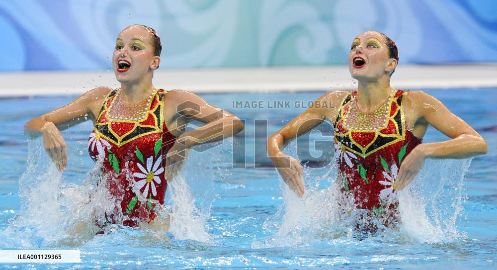 Russia lead after synchronized duet technical routine