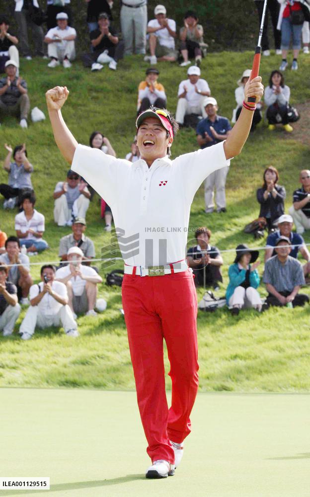 Golf: Teenager Ishikawa gets 1st professional win