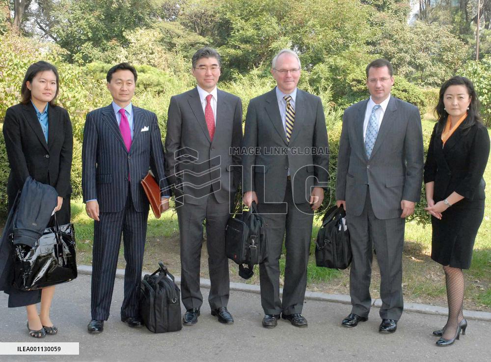 Top U.S. nuclear envoy arrives in Pyongyang for talks