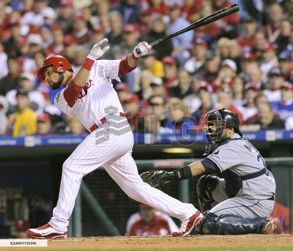 Phillies beat 10-2 Rays in Game 4 of World Series