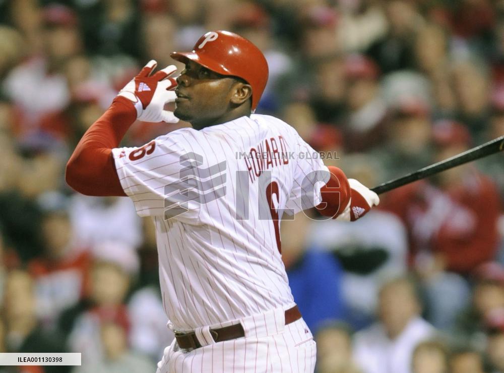 Phillies beat 10-2 Rays in Game 4 of World Series