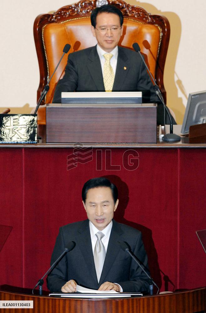 S. Korea leader vows to provide liquidity to stabilize markets