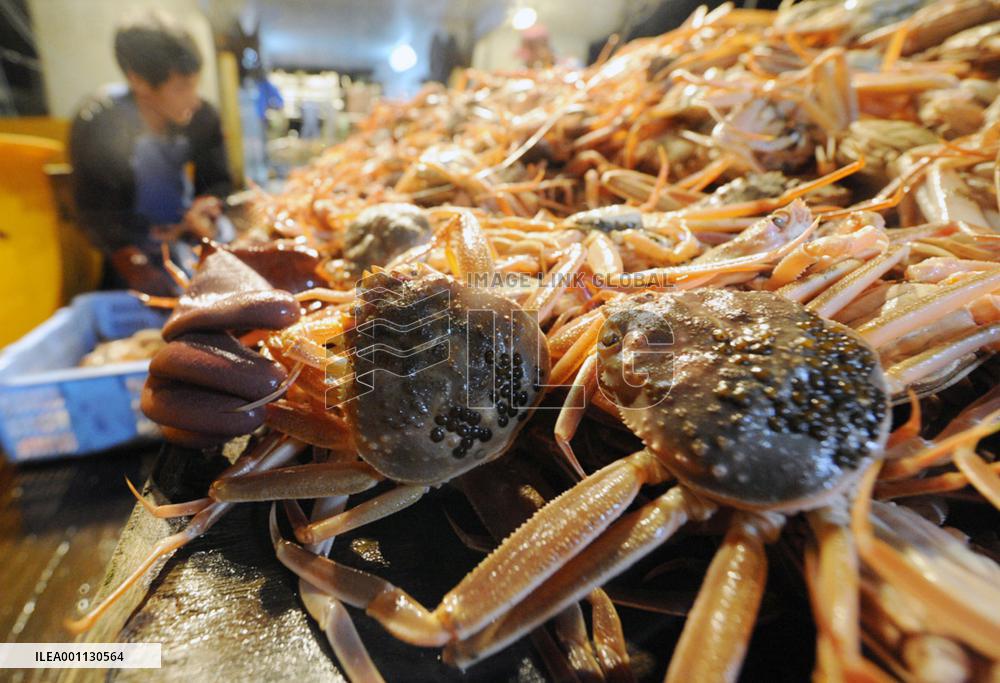 Fishing for tanner crab opens