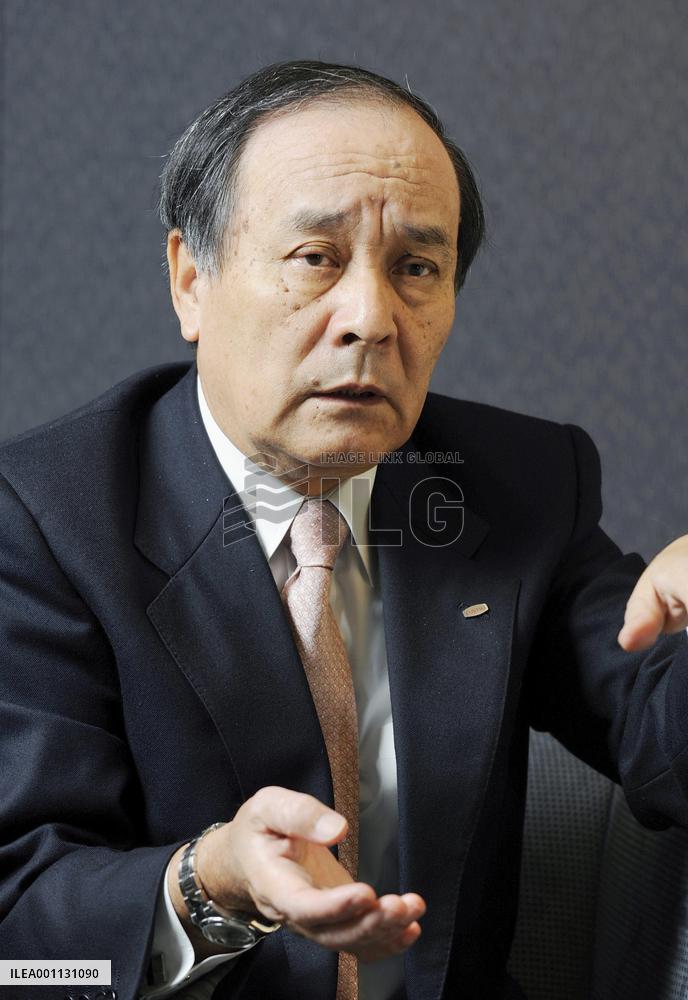 Fujitsu head assures job security in pursuing restructuring