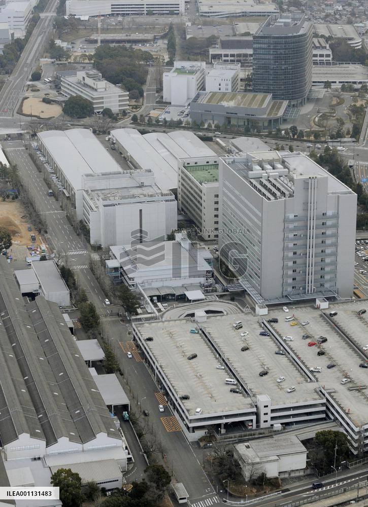Toyota to halve domestic output, suspends factory operations