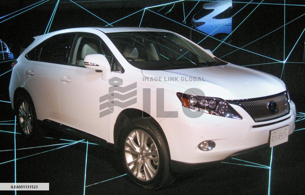 Toyota hybrid widens lead amid global development race