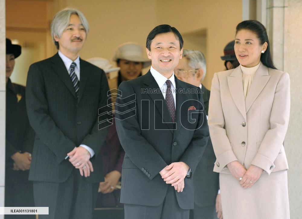Crown Prince Naruhito leaves Japan for Vietnam
