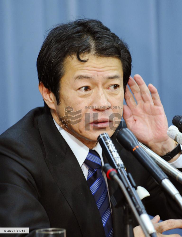 Nakagawa quits over behavior at G-7, dealing fresh blow to Aso