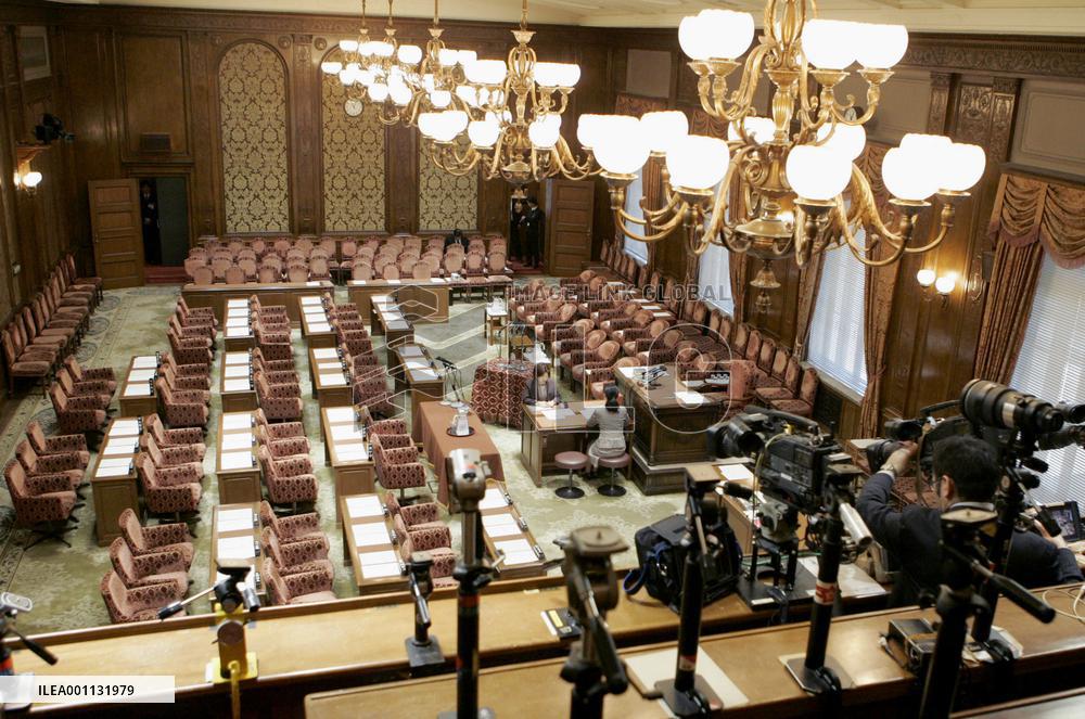 Budget deliberations stall after Nakagawa's resignation