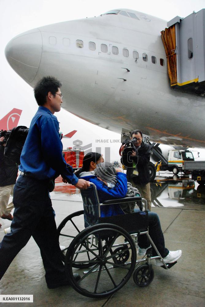 43 injured on Northwest Airlines plane due to turbulence