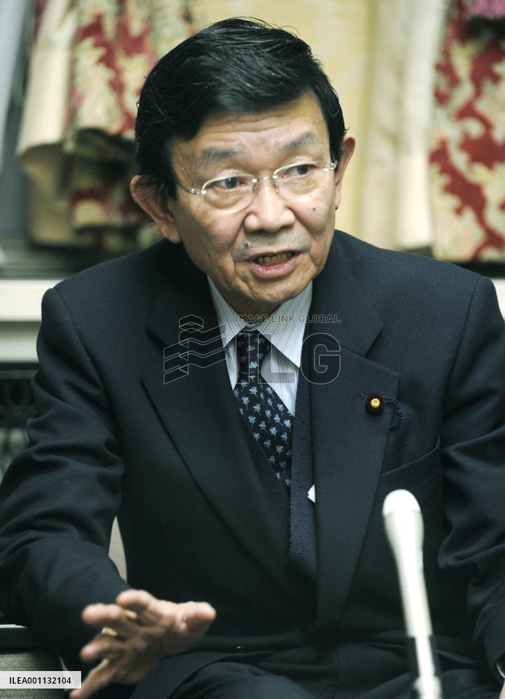 Yosano dismisses speculation he might succeed Aso