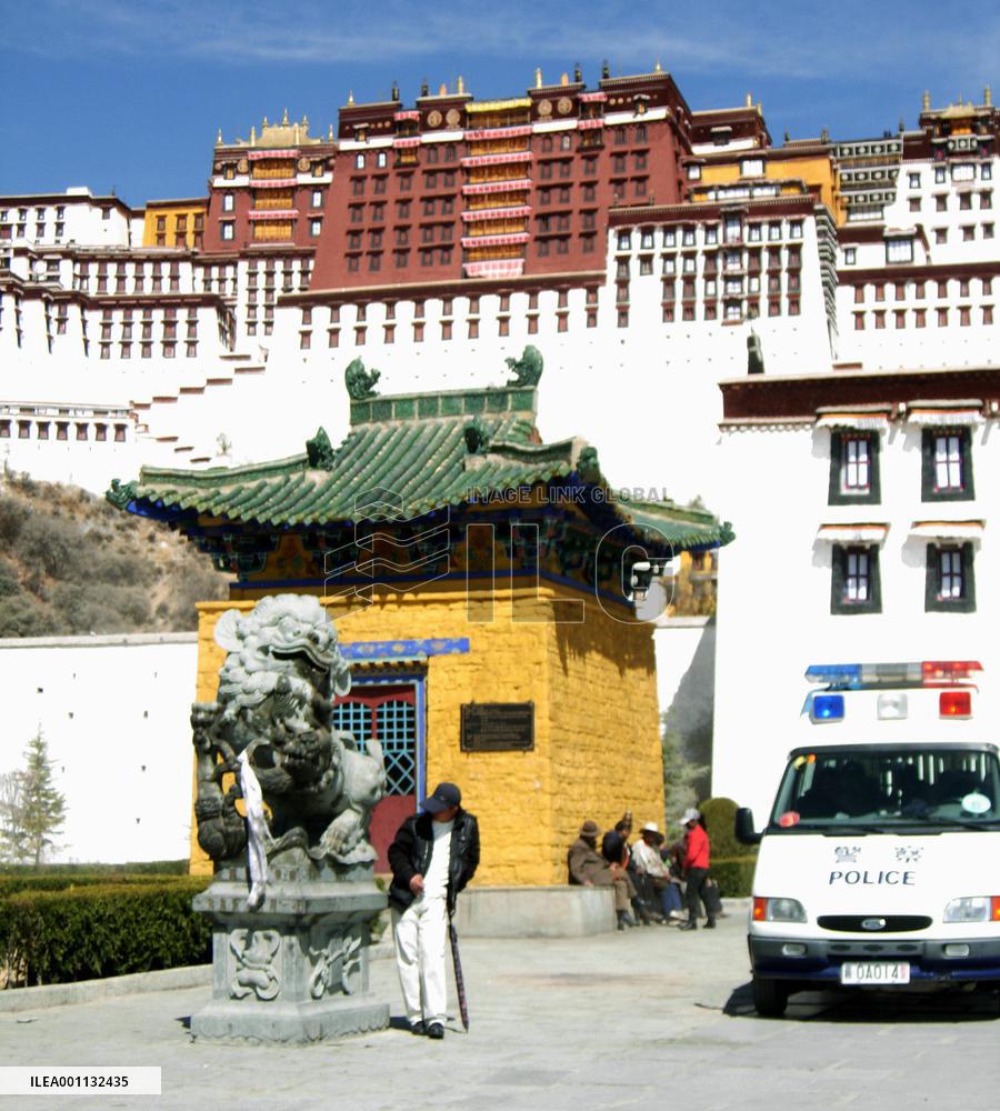 Security tight in Lhasa on 50th anniversary of failed uprising