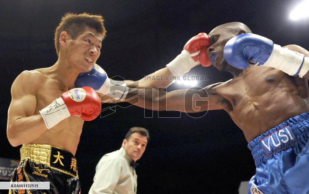 WBC champ Hasegawa defends 8th title with KO of Malinga