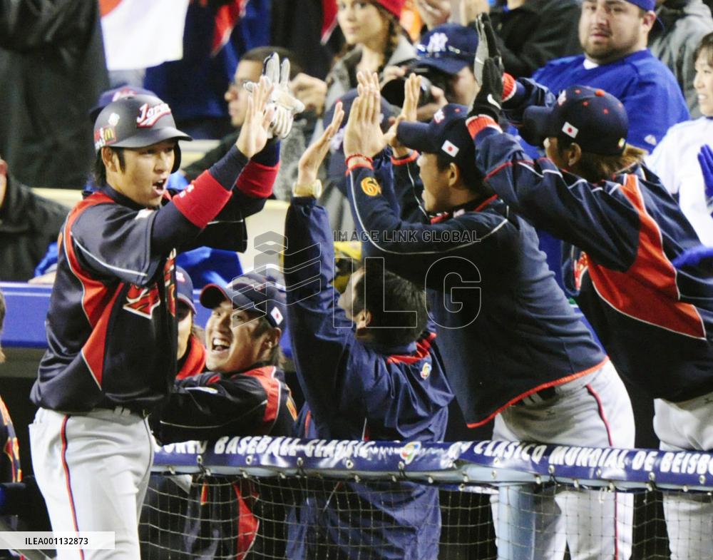 Japan vs. S. Korea in WBC final at Dodger Stadium