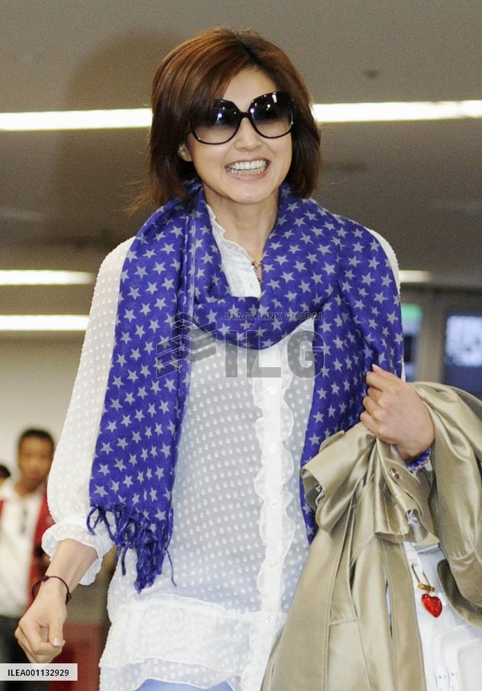 Fujiwara: High-profile divorce from Jinnai 'already history'