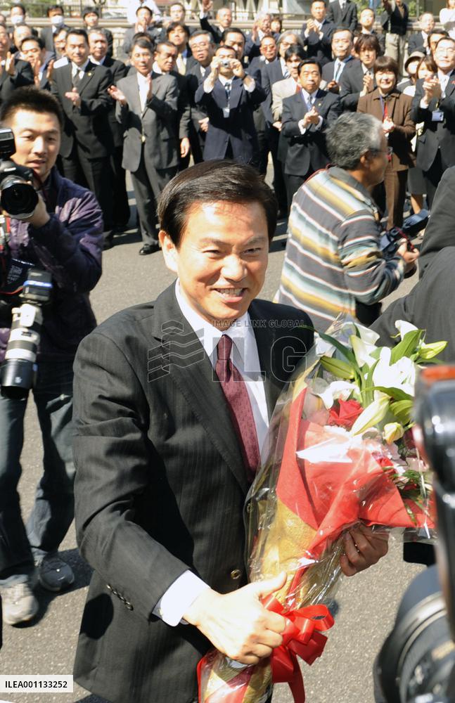Chiba Gov. Morita begins business