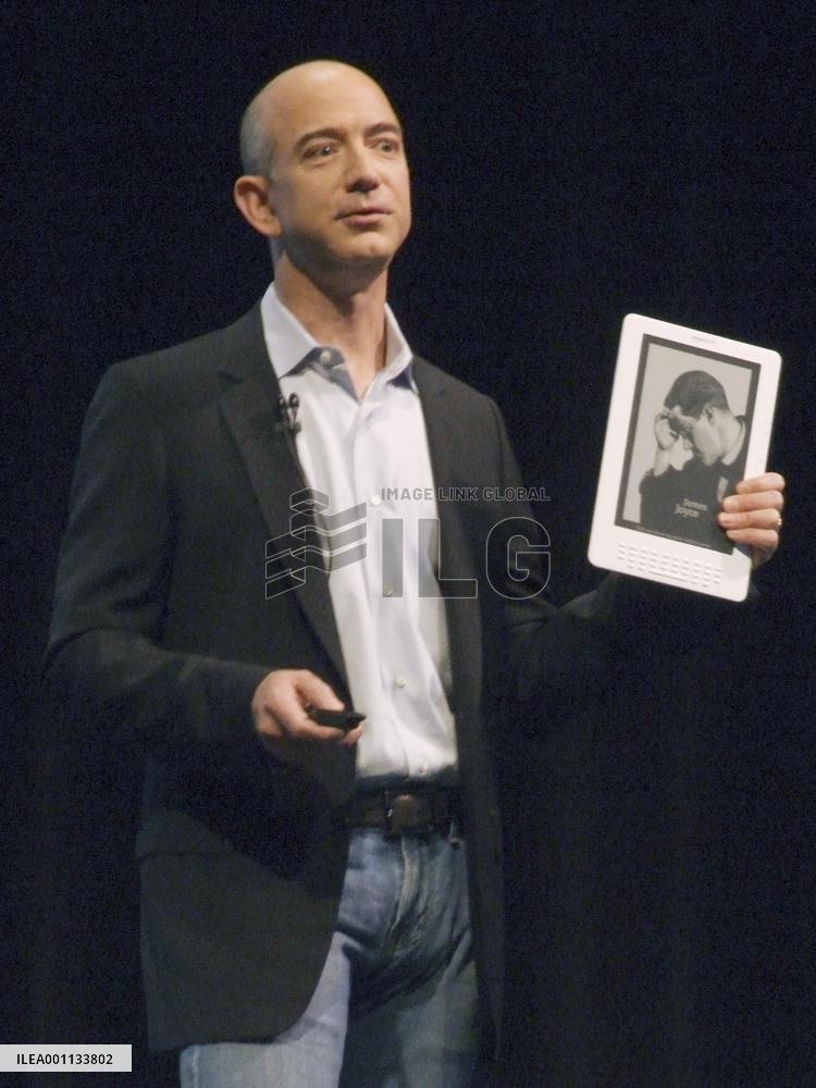 Amazon announces new Kindle DX electronic reader