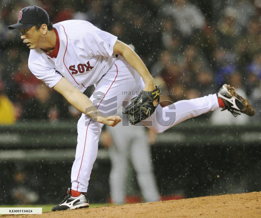 Boston Red Sox beats N.Y. Yankees 4-3