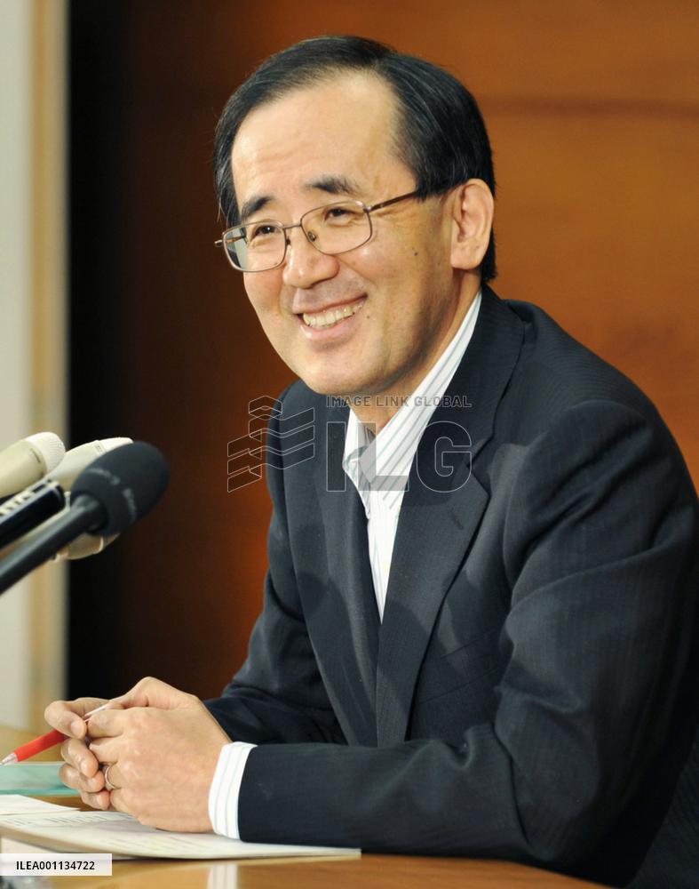 BOJ Gov. Shirakawa sees improving signs in Japan's economy