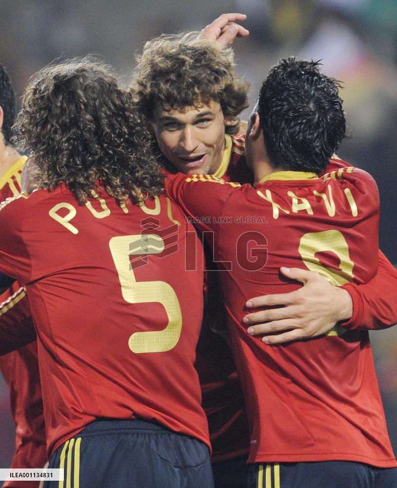 Spain beat S. Africa 2-0 in Confederations Cup