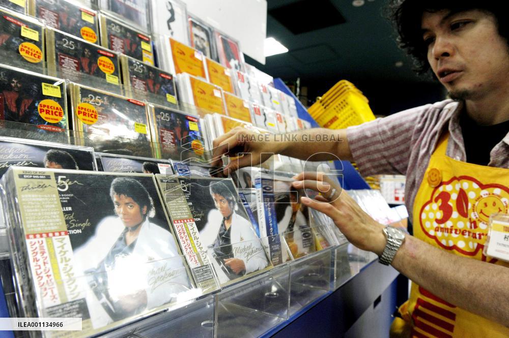 Pop icon Michael Jackson dies at 50