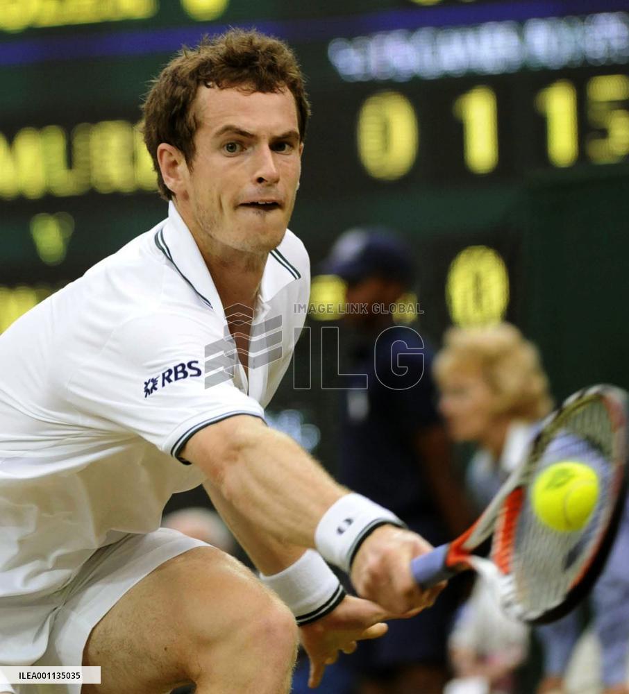 Murray advances to quarterfinals at Wimbledon tennis
